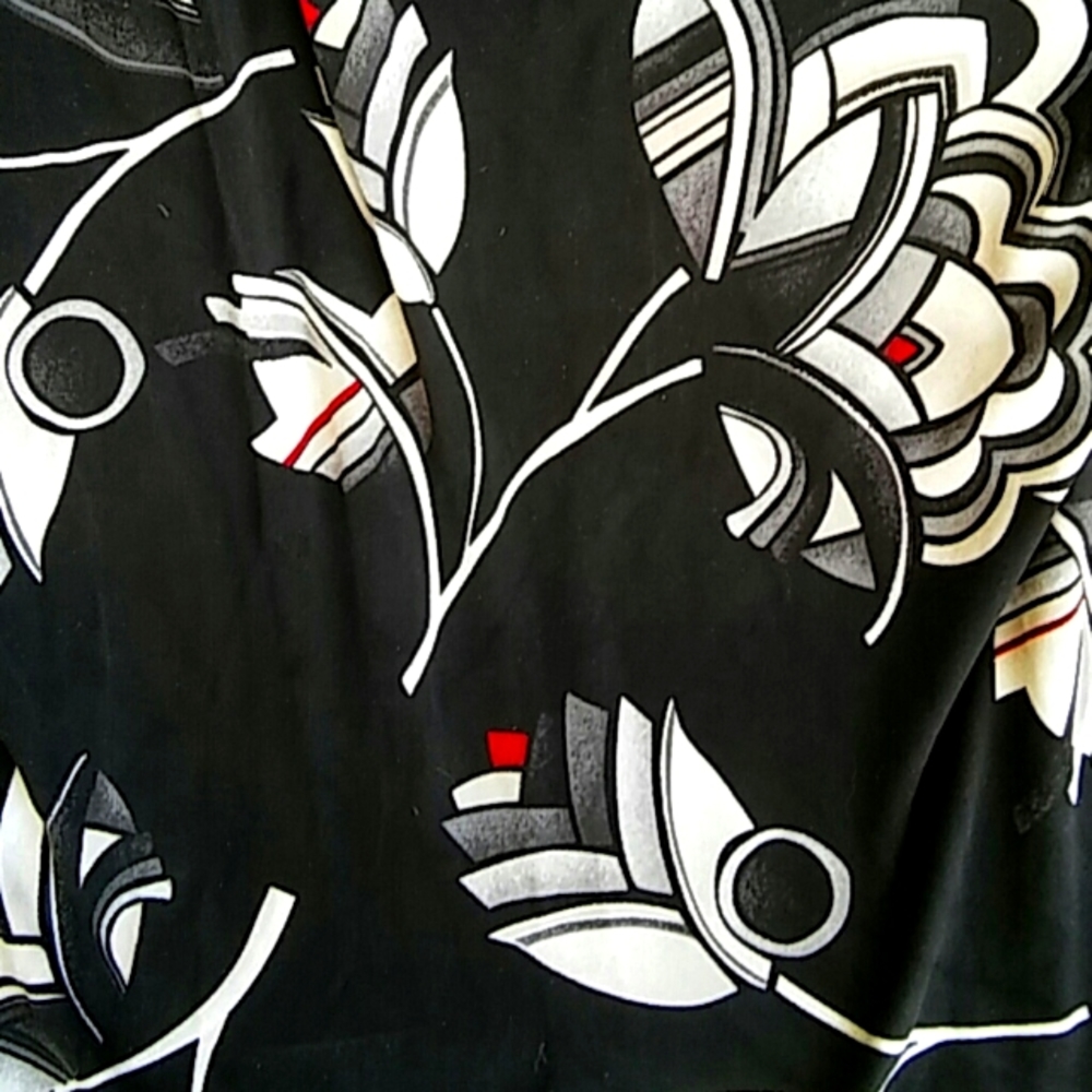 White House Black Market Sleeveless Top. Small.